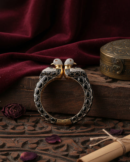 Black Samyukta Premium Polki Kada