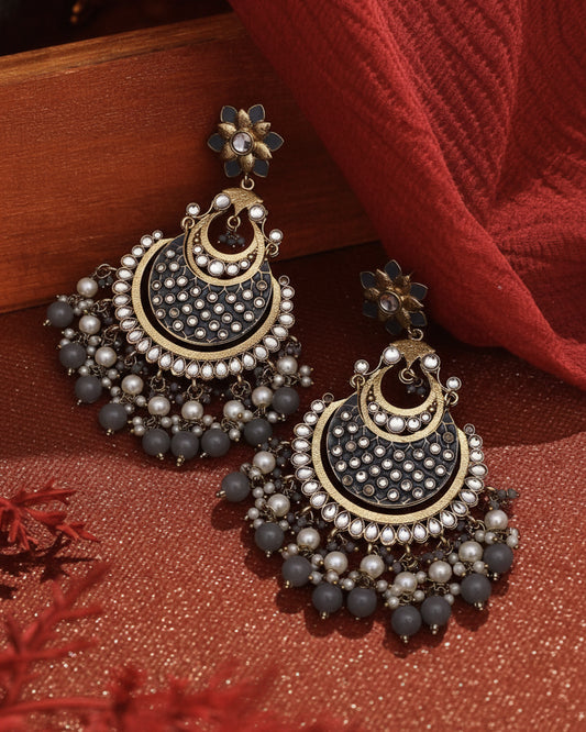 Grey Nazma Chandbali