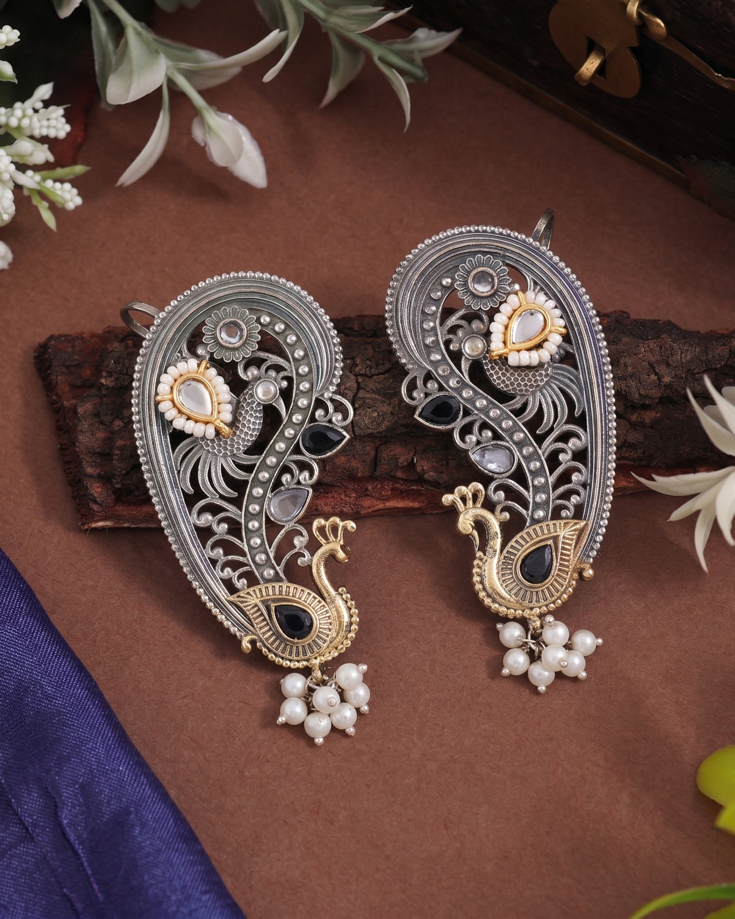 White-Black Aishra Designer Ear Cuff Earring