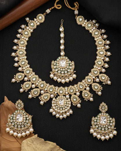 Pearl Noorika Heritage Kundan Necklace Set With Earring & Maangteeka