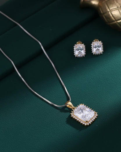 Kerrie AD Pendant Necklace Set