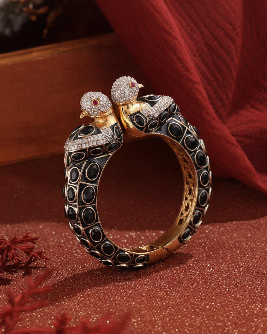 Black Samyukta Premium Polki Kada