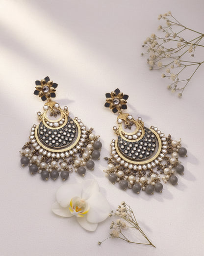 Grey Nazma Chandbali