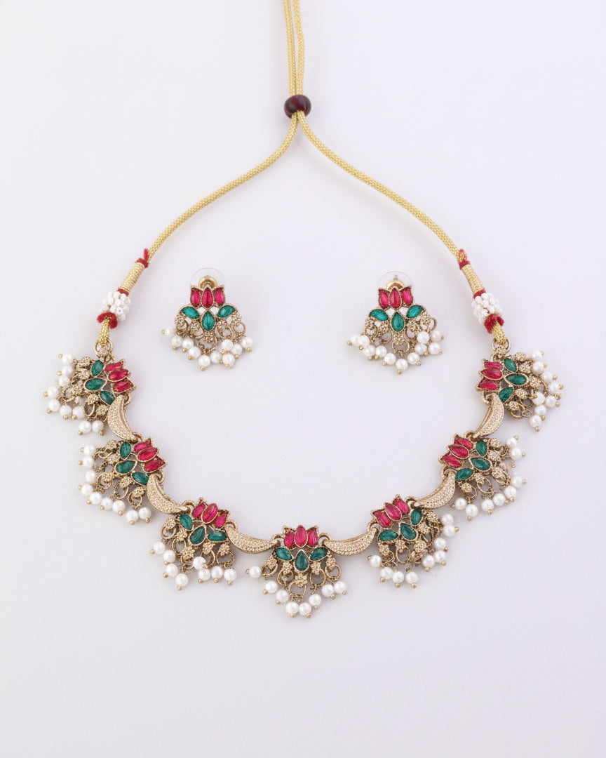 Rajeshvari Kundan Choker Set with Earring