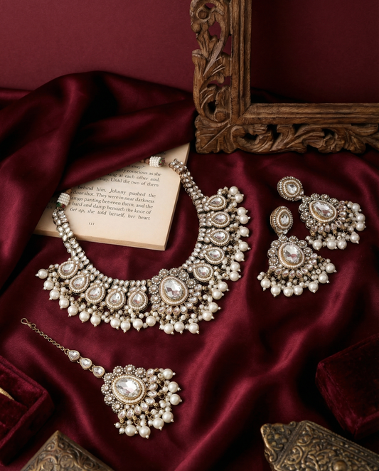 Silver Kavisha Premium Polki Dupe Necklace Set with Earring and Teeka