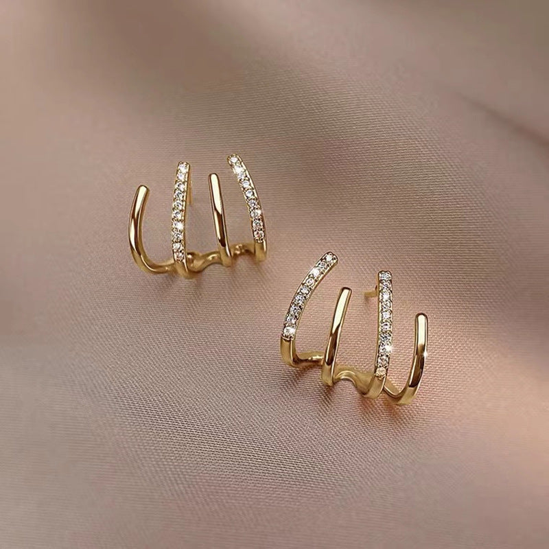 Gold Claw Stoned Korean Quirky Earring