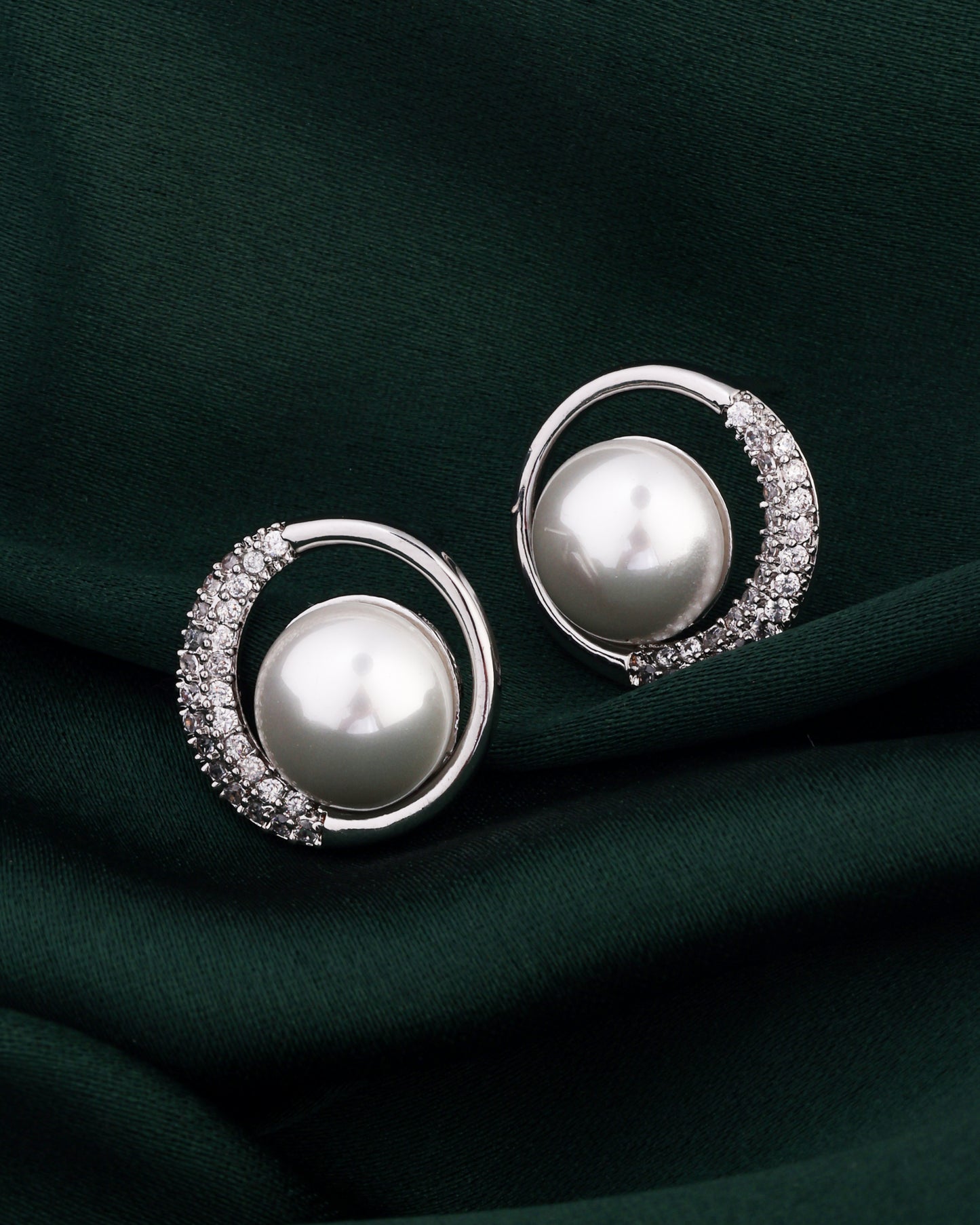 Avalon Voguish Stud Earrings