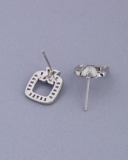 Dylan Voguish Stud Earrings
