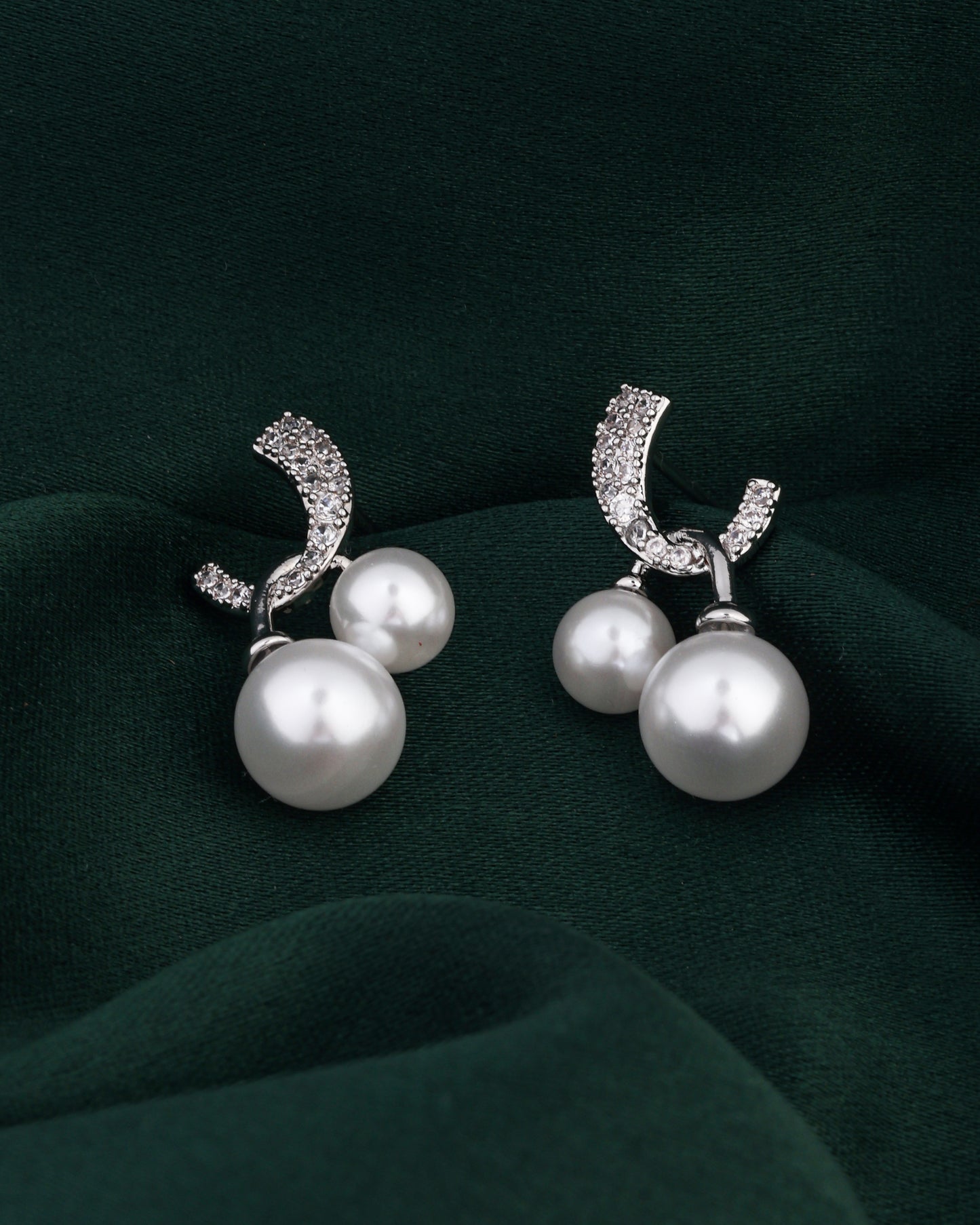 Everett Voguish Stud Earrings