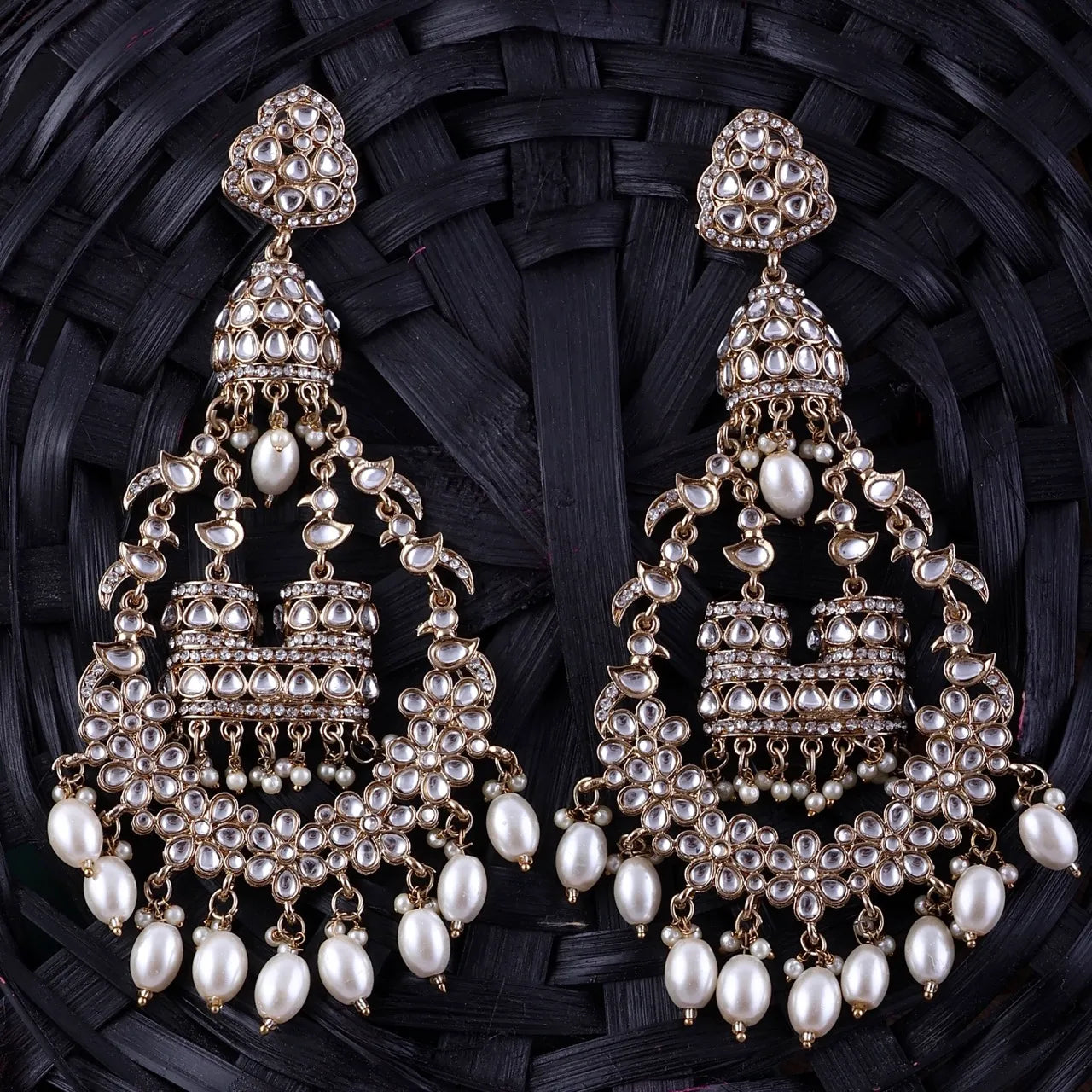 Pearl Kaynat Chandbali