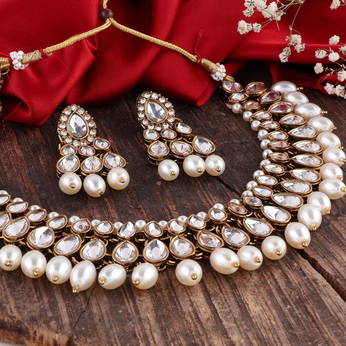 Afreen Kundan Pearl Necklace Set with Earring