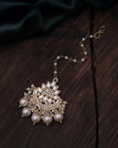 Gold Savreen Kundan Pearl Mangteeka
