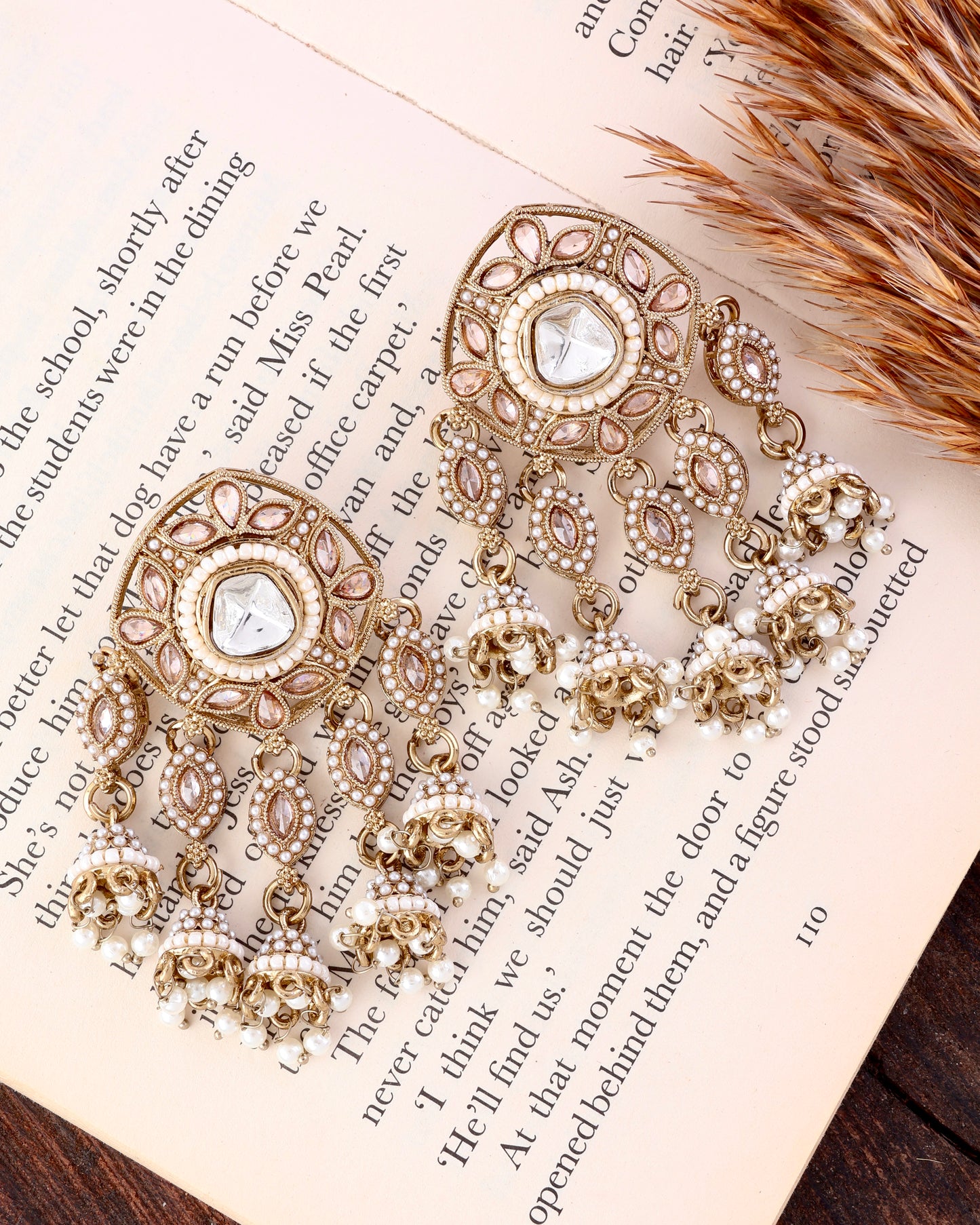 Pearl Mahnoor Designer Earring