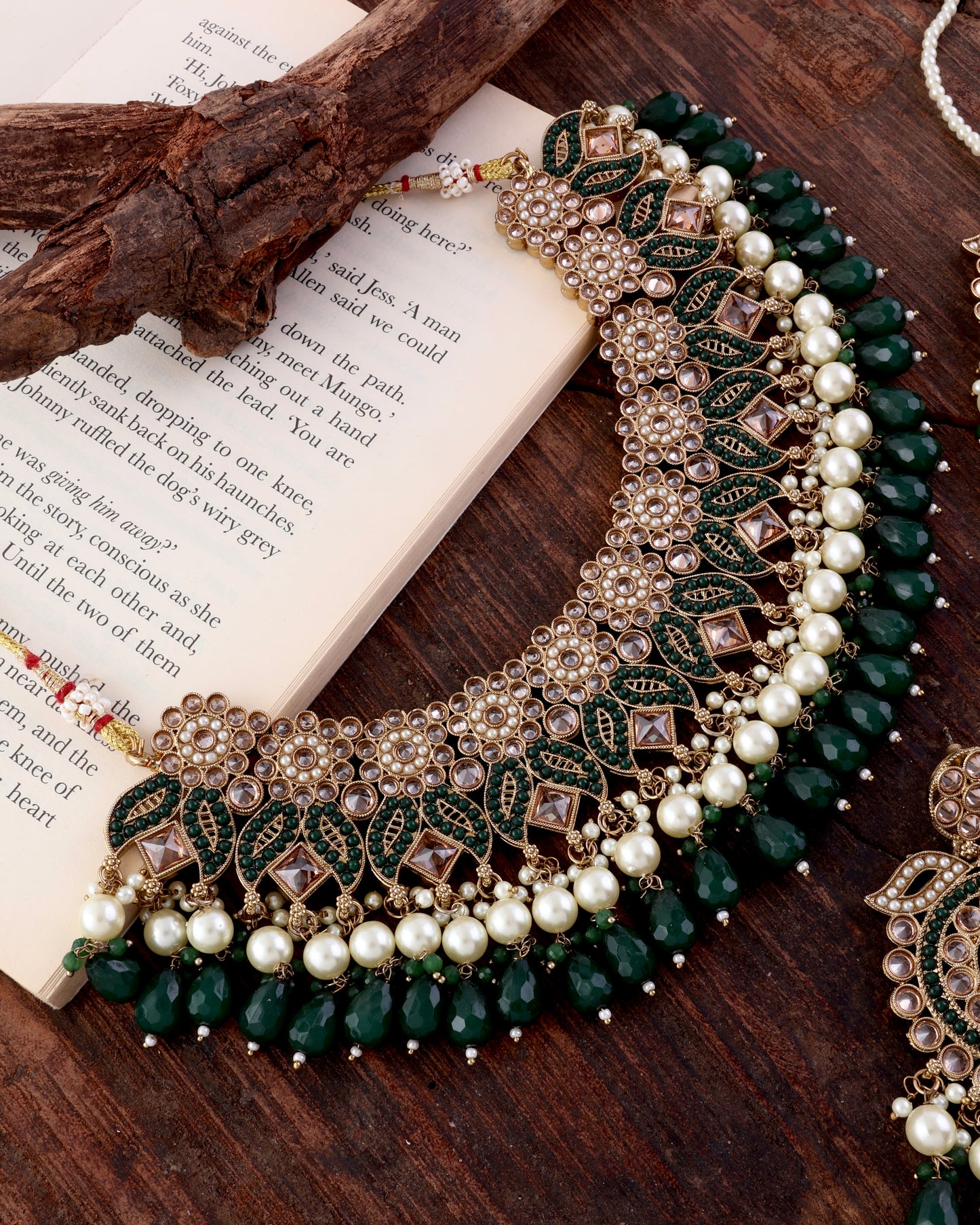 Green Kaishori Necklace Earring with Teeka