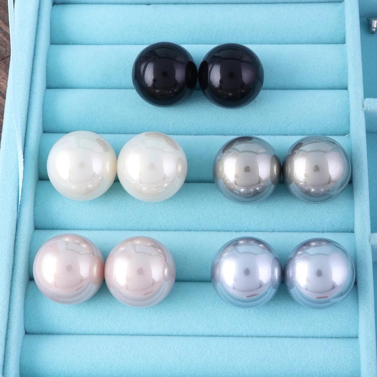 Oversized Pearl Stud