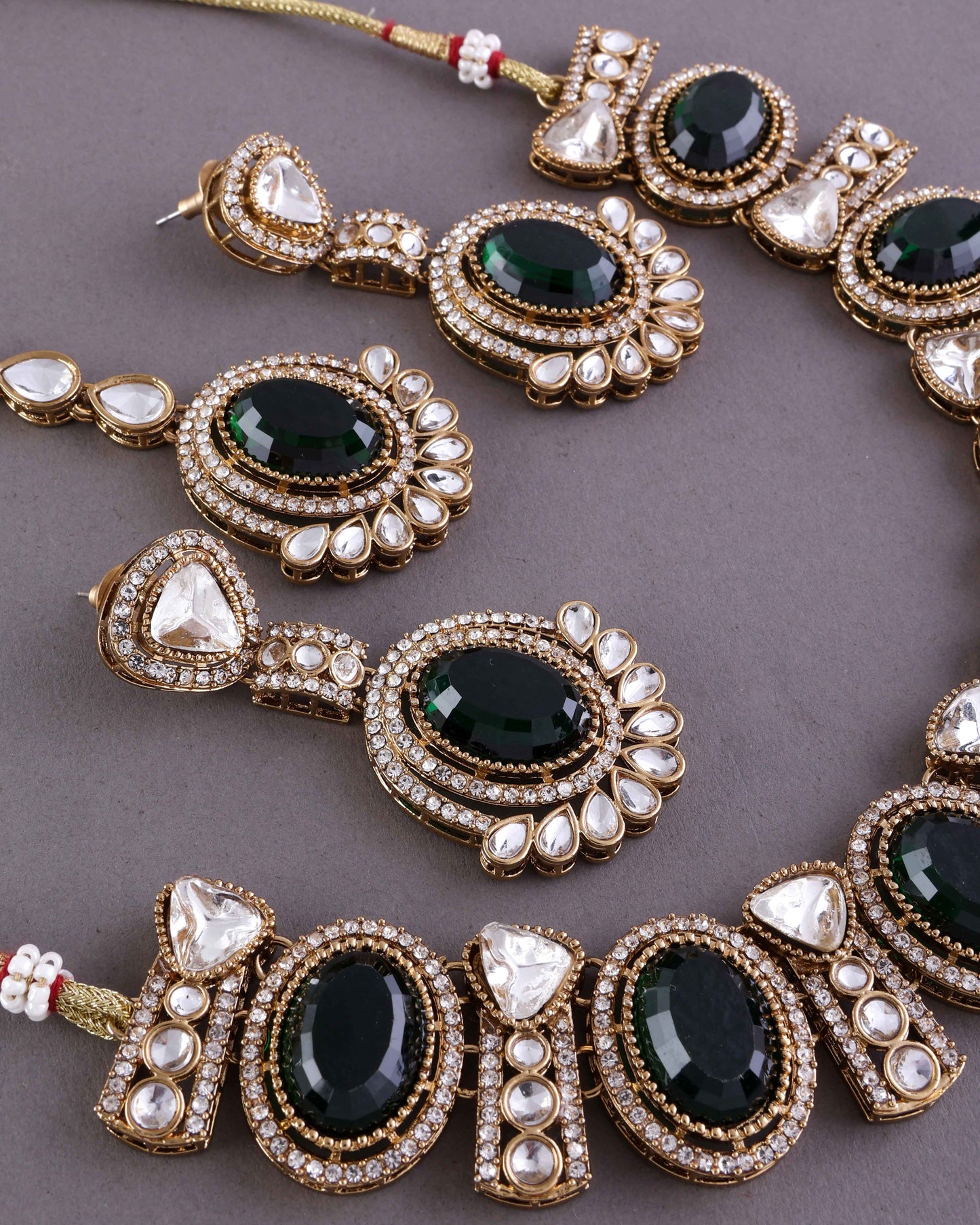 Emerald Taruja Premium Polki Dupe Necklace with Earring and Mangteeka