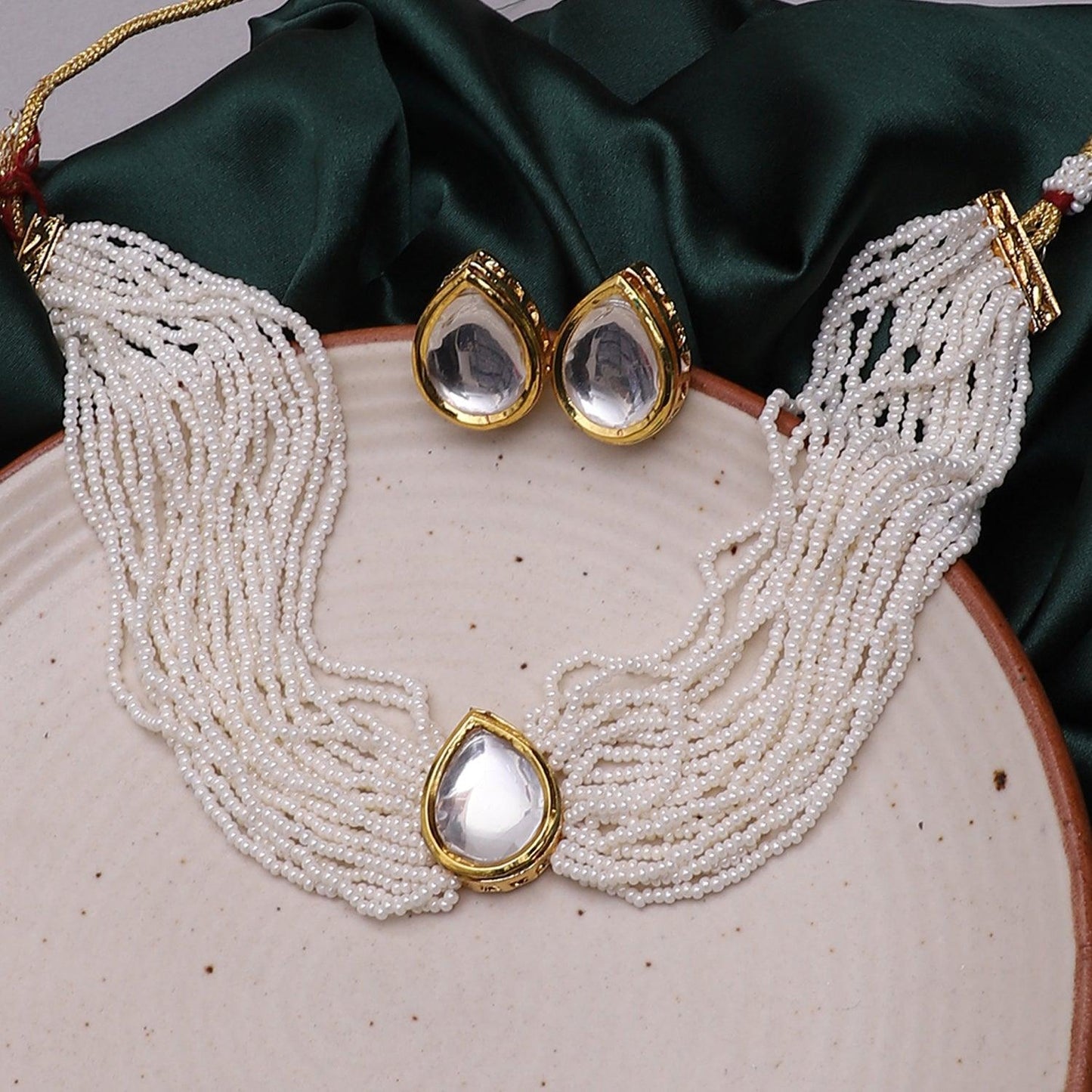 Shama Kundan Pearl Choker