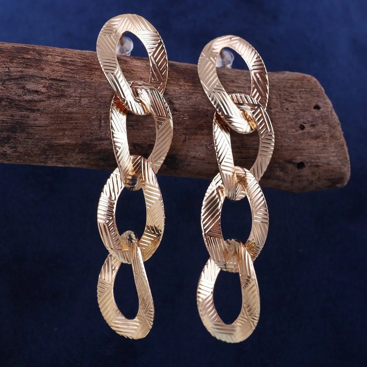 Link Chain Voguish Earring