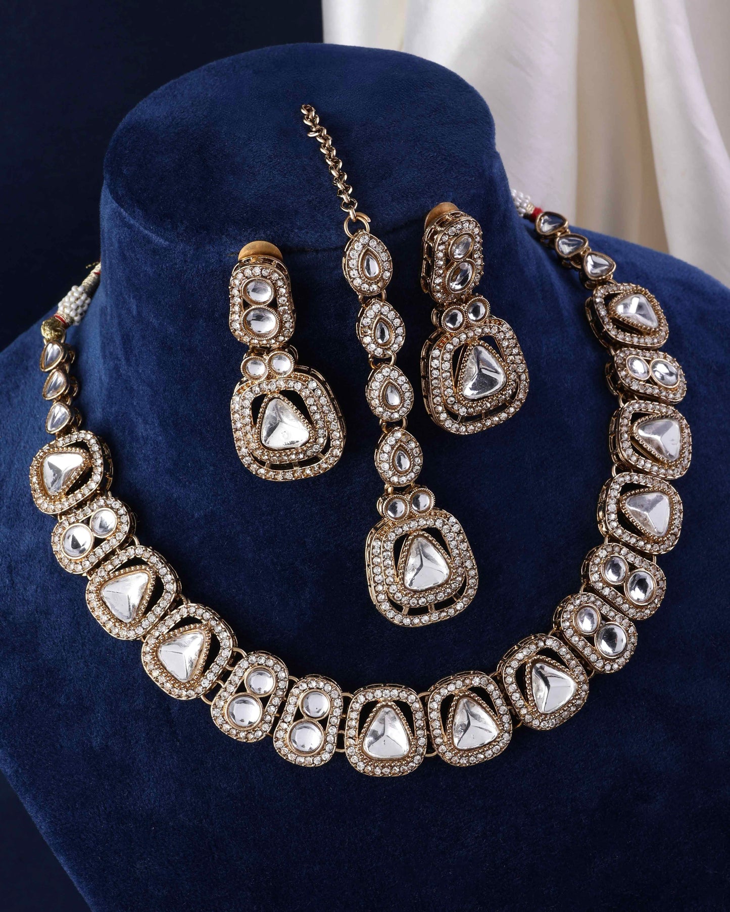 Silver Zorawar Premium Polki Dupe Necklace with Earring and Teeka