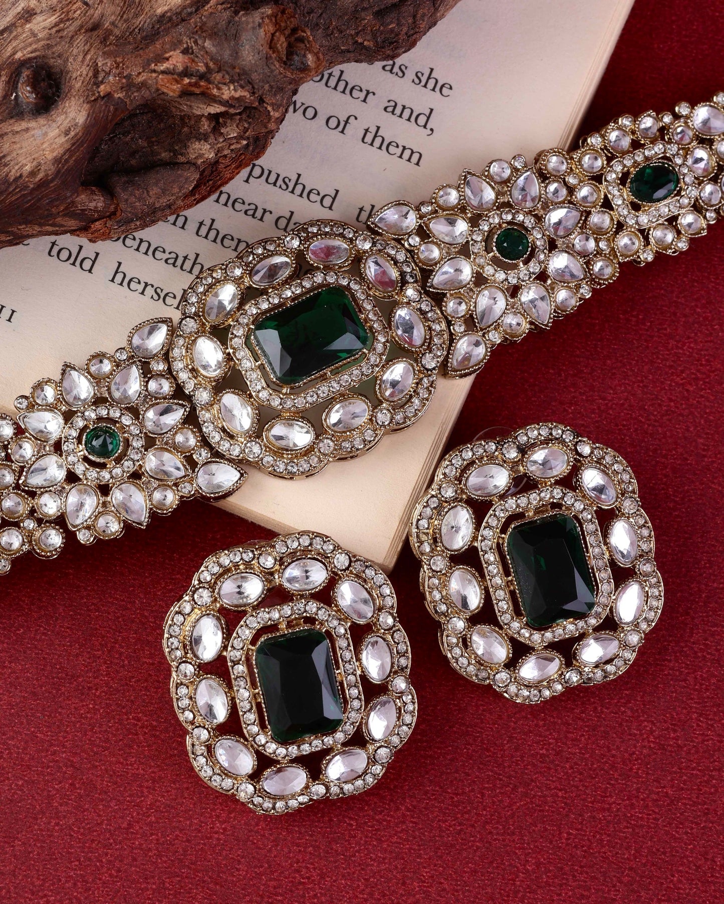 Emerald Gunveen Choker Necklace Earring