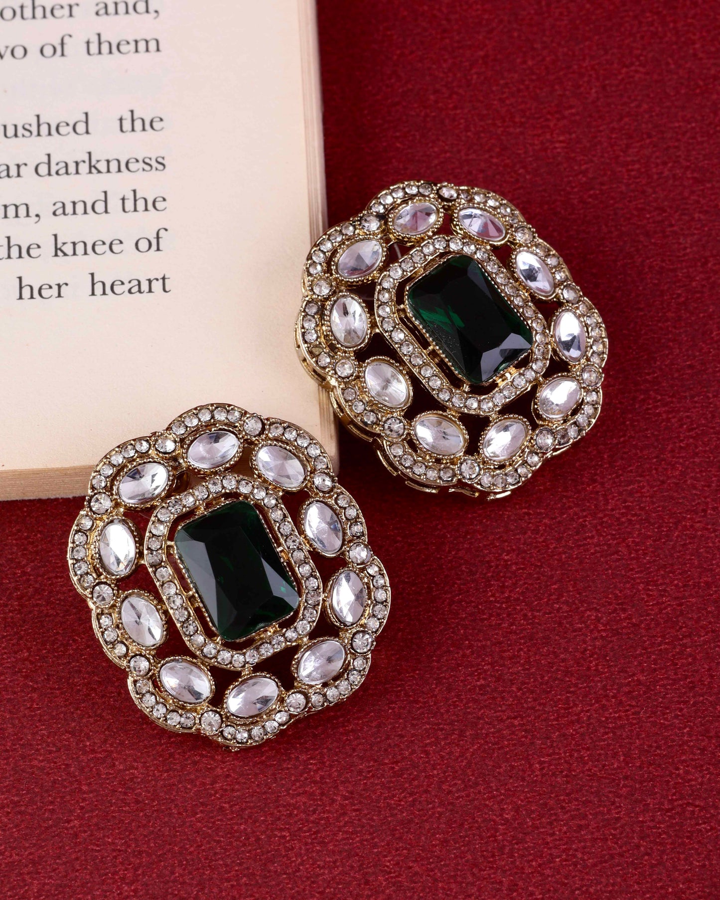 Emerald Gunveen Choker Necklace Earring