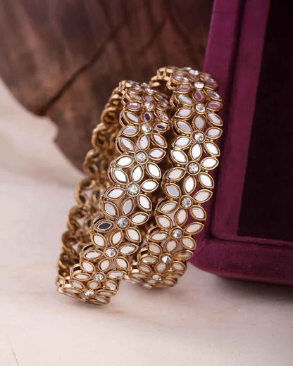 Ishit Kundan Bangle