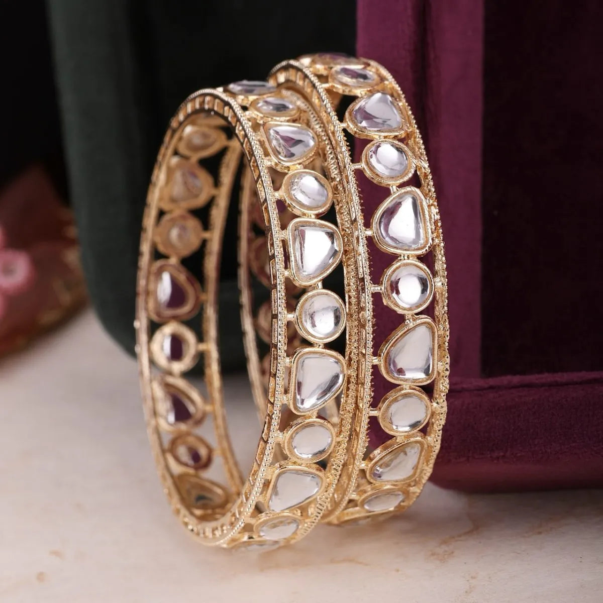 Uncut Kundan Bangle