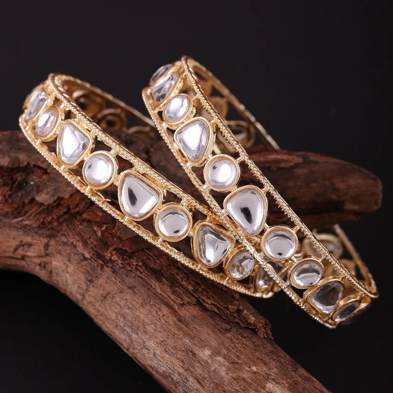 Uncut Kundan Bangle