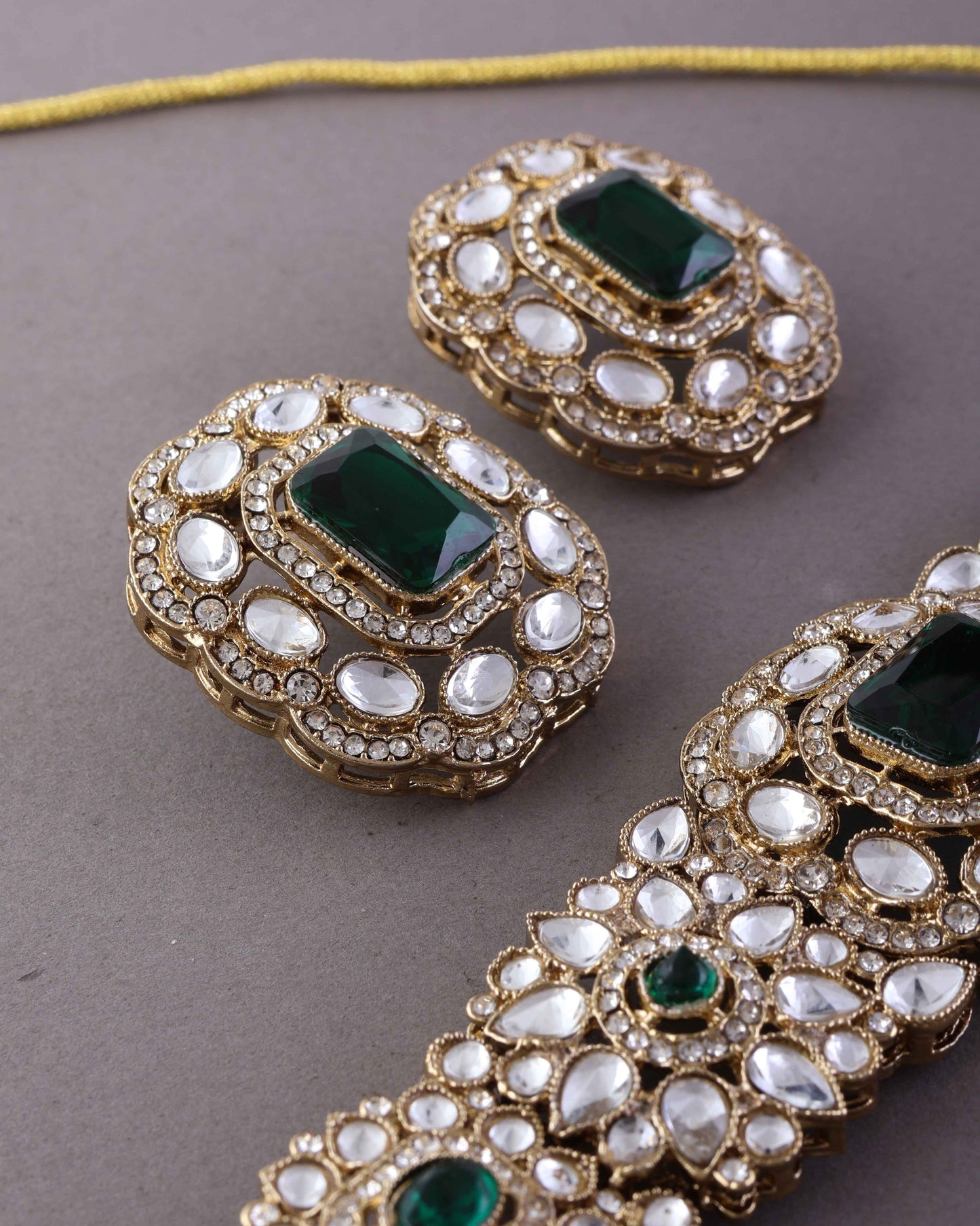 Emerald Gunveen Choker Necklace Earring