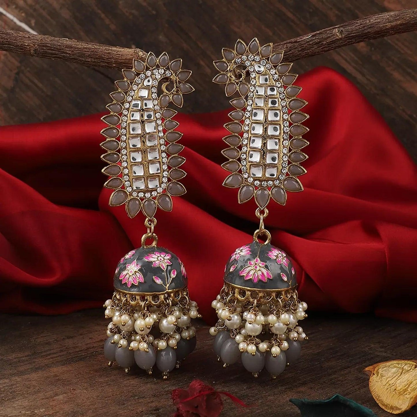 Grey Raavi Jhumka