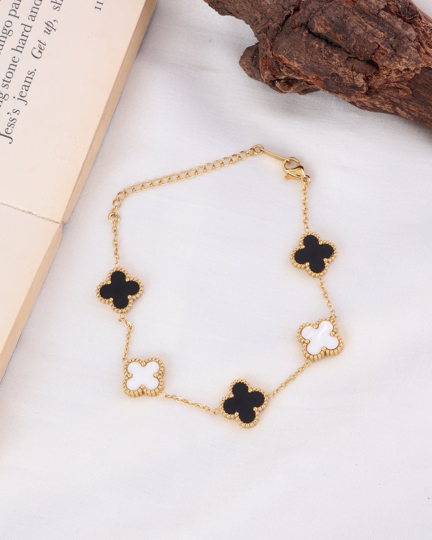 Black & White Yuna Anti Tarnish Bracelet