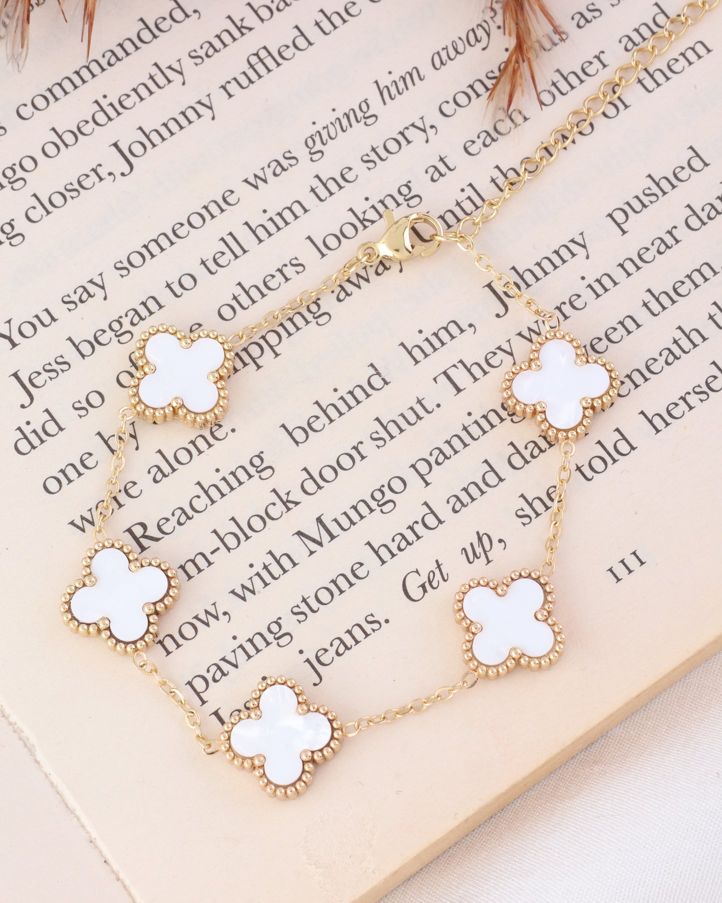 White Yuna Anti Tarnish Bracelet