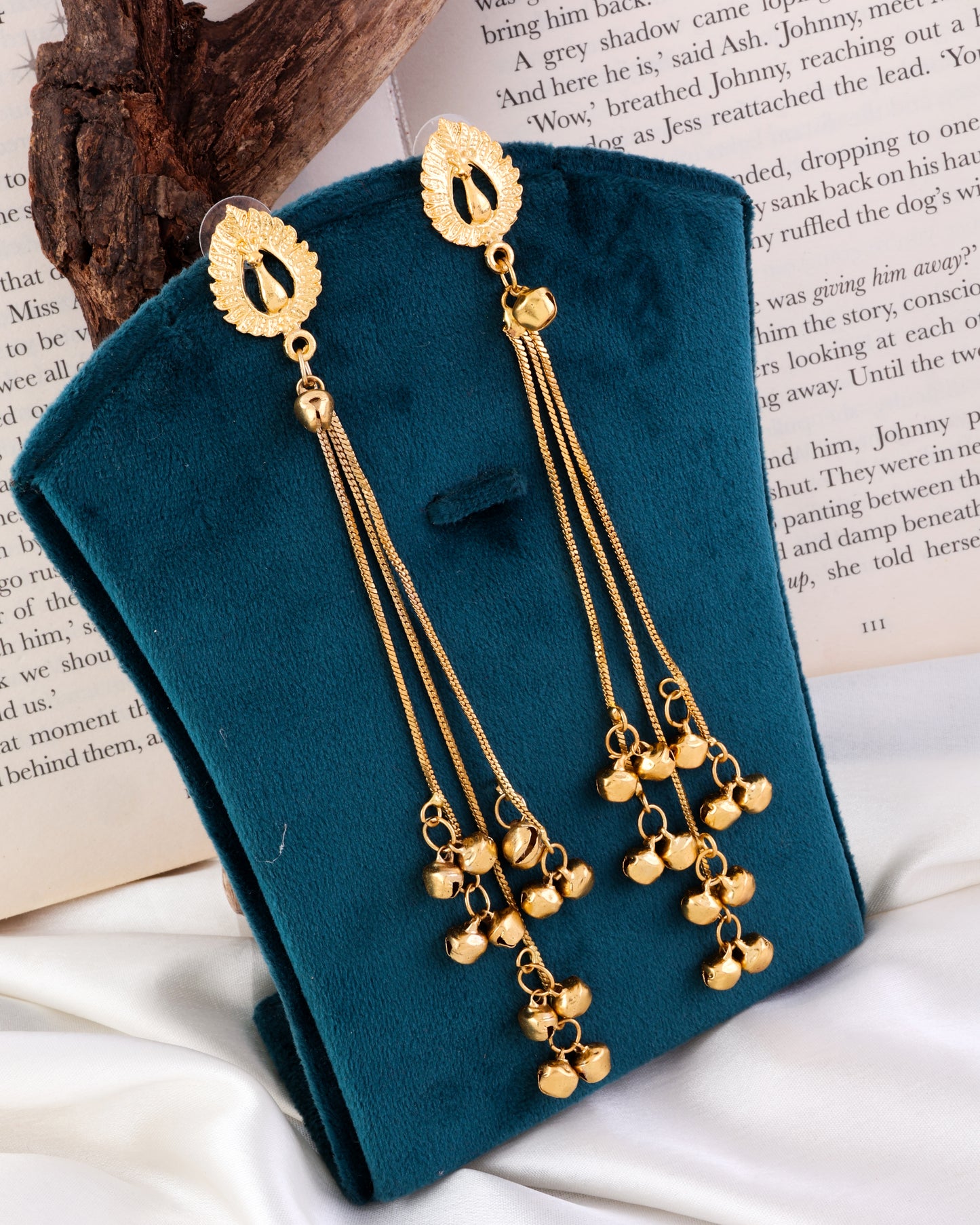 Miraah Kashmiri Look Ghunghru Earring