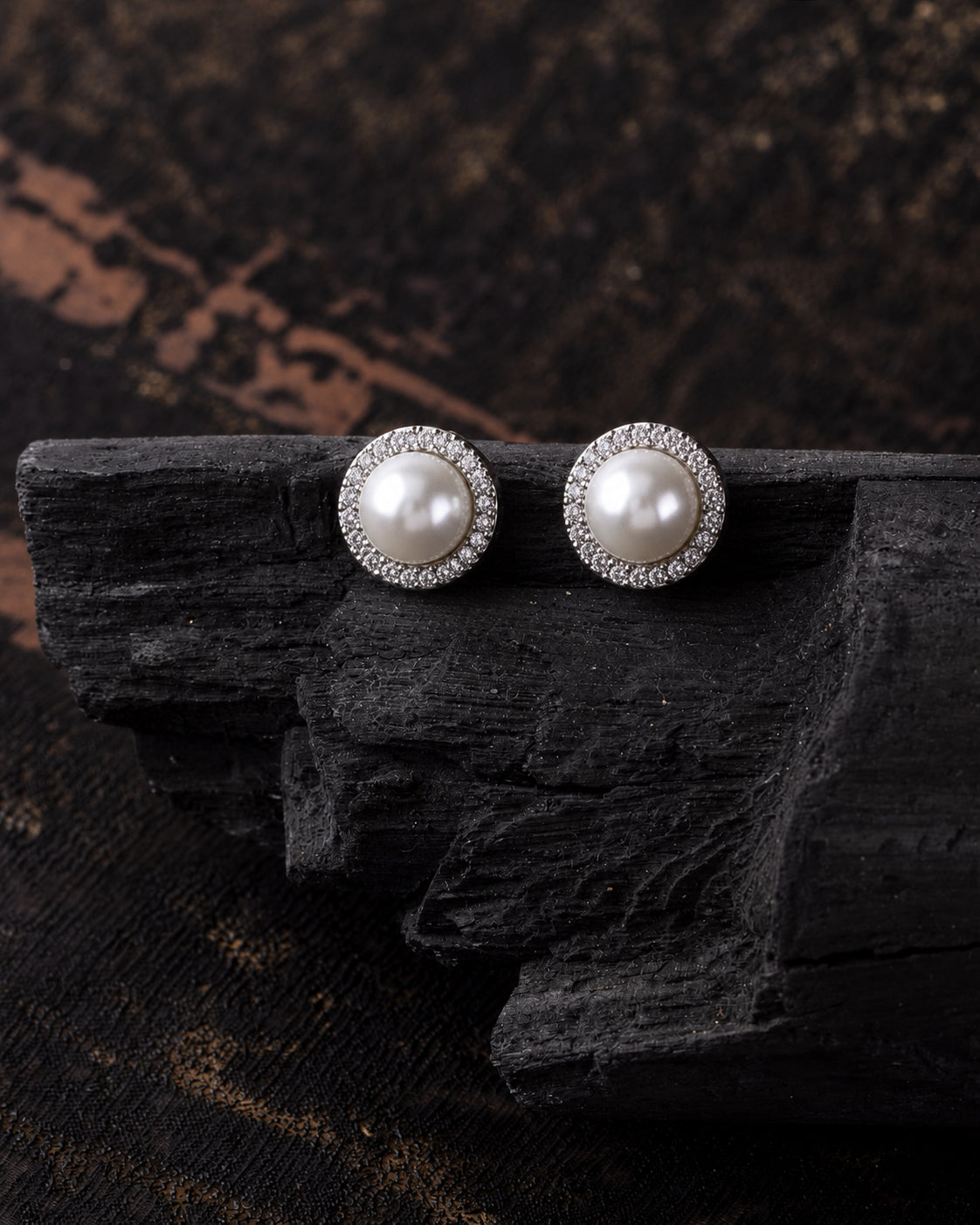 Hollice Voguish Stud Earrings
