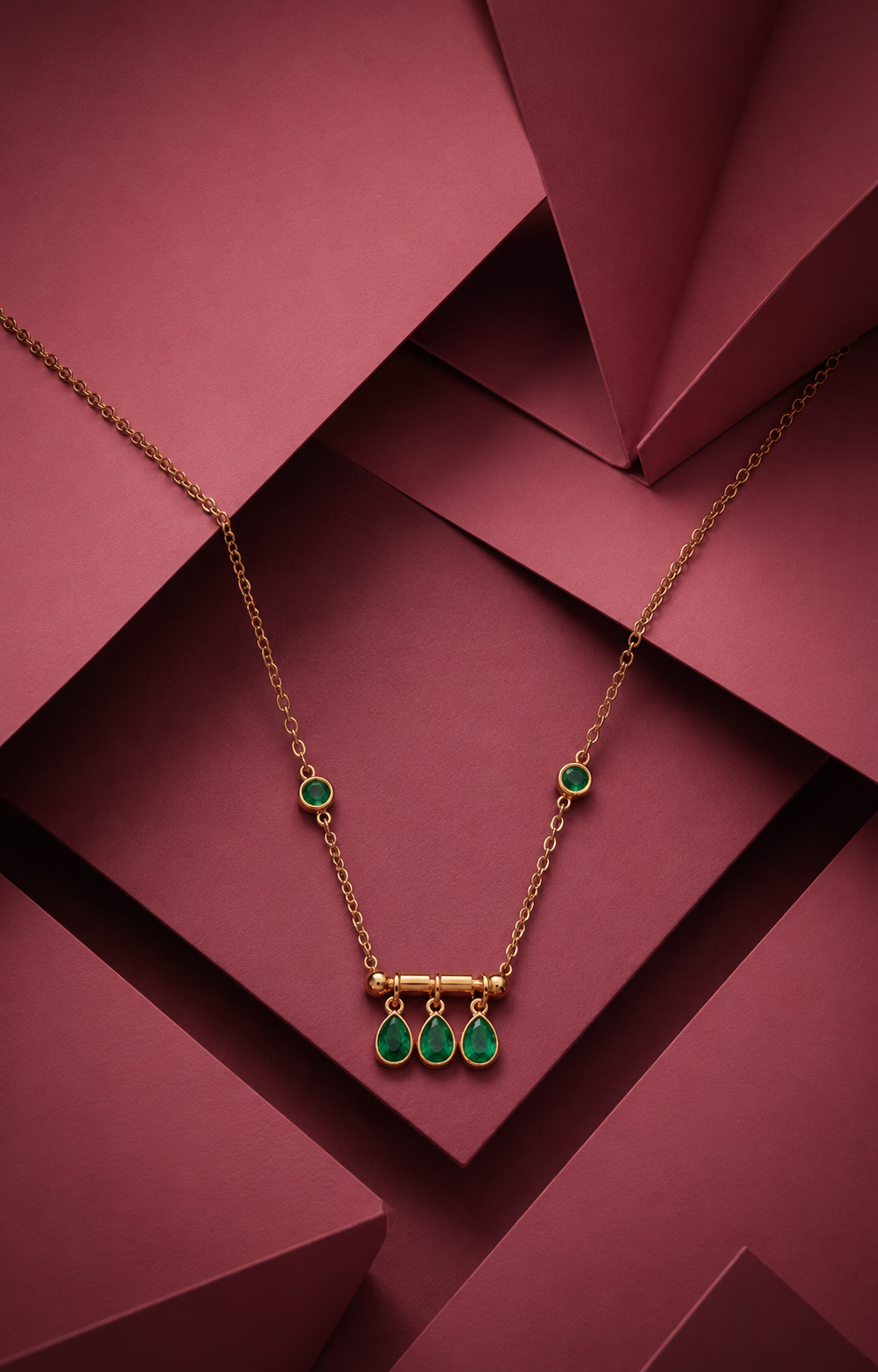 Emerald Kai Voguish Pendant Necklace