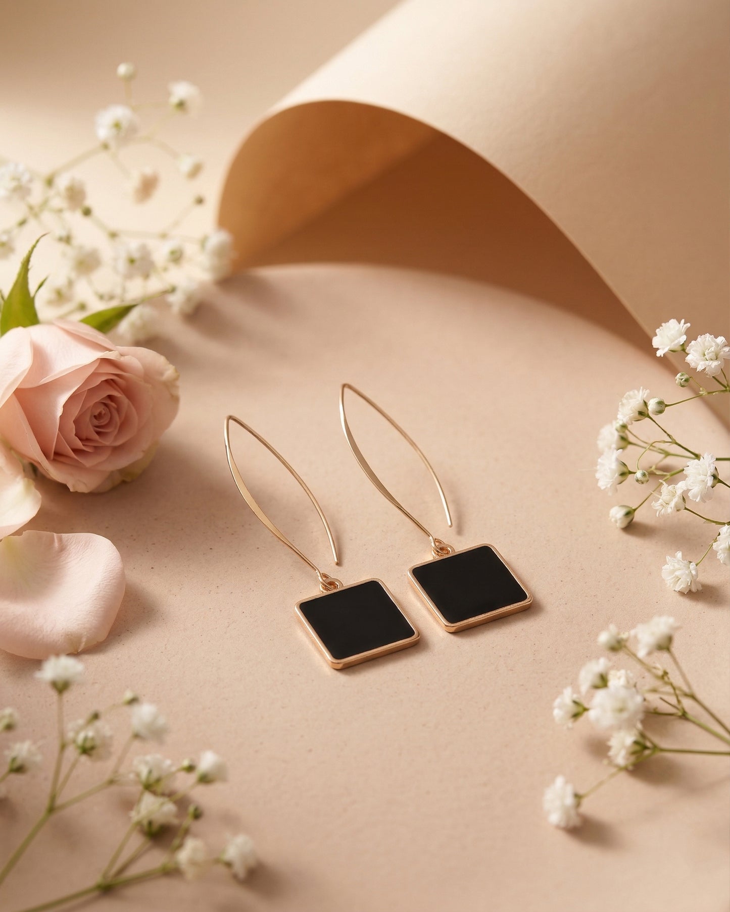 Hannah Voguish Earrings