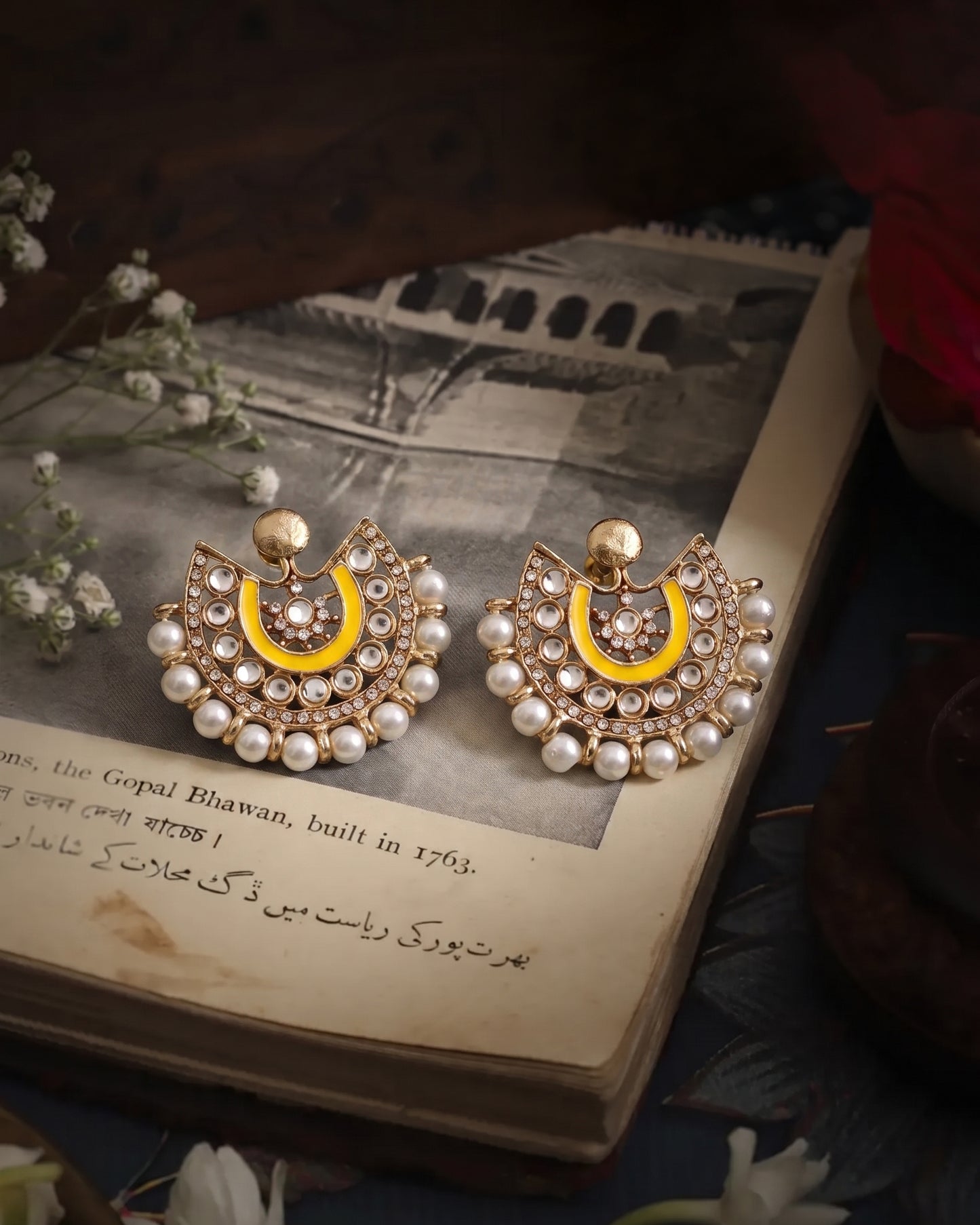 Yellow Nida Stud
