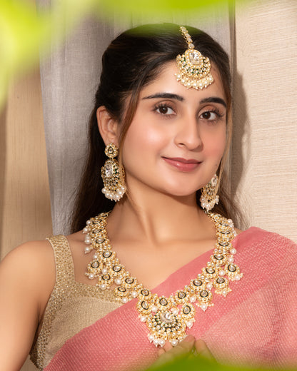 Pearl Noorika Heritage Kundan Necklace Set With Earring & Maangteeka