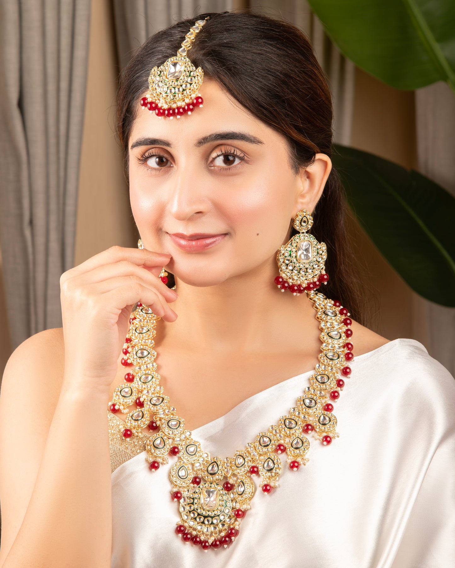 Red Noorika Heritage Kundan Necklace Set With Earring & Maangteeka