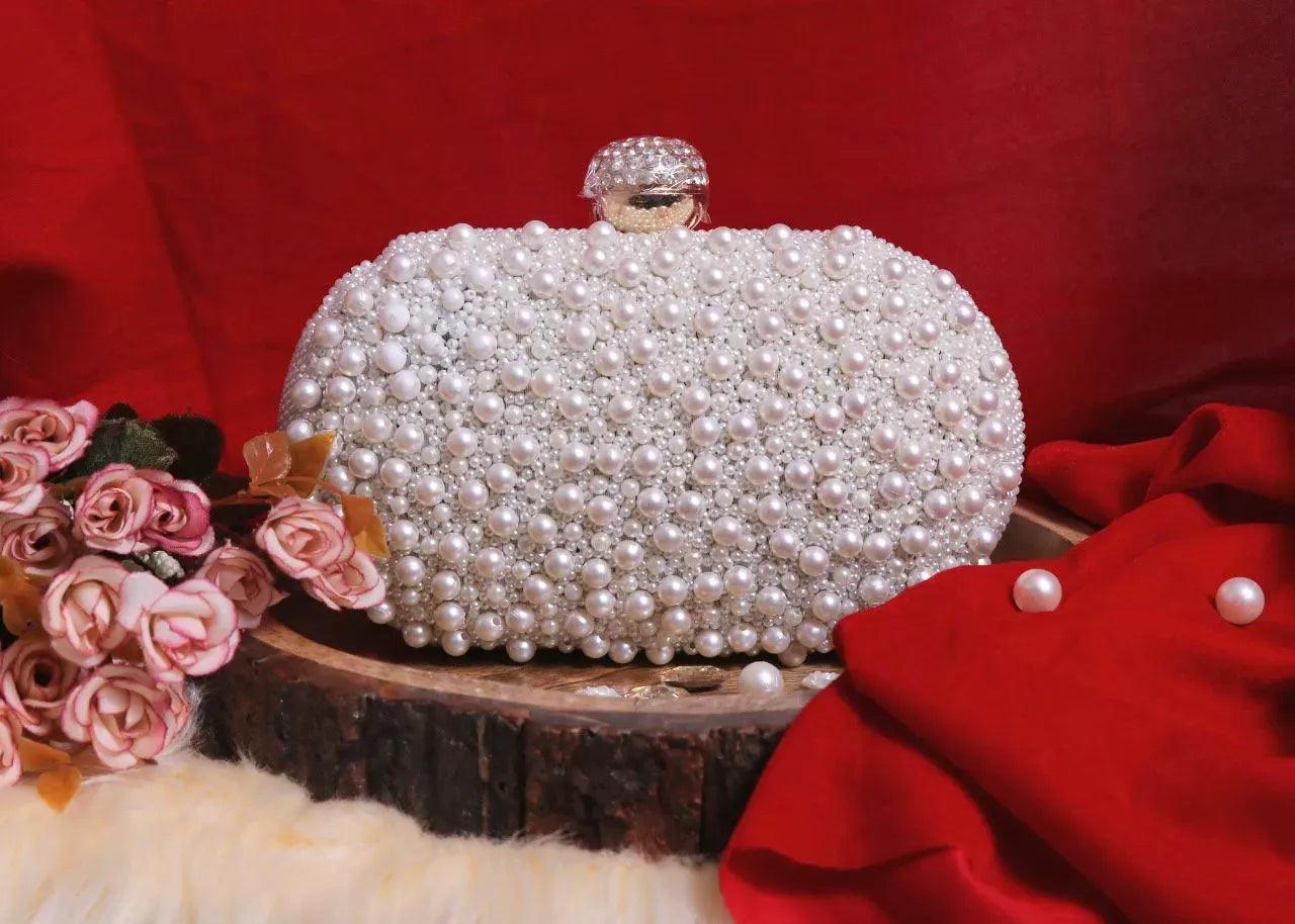 Meera Pearl Clutch – Oval