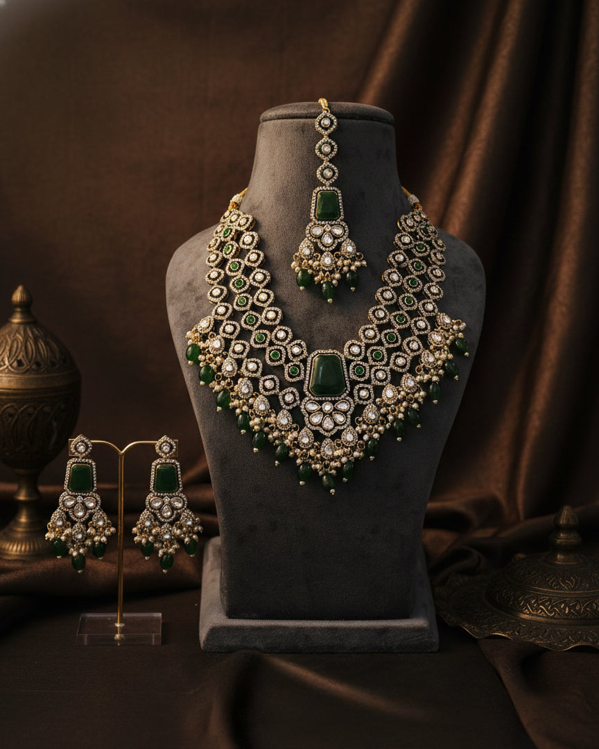 Emerald Arizona Premium Monalisa Layered Necklace Set with Earring and Teeka