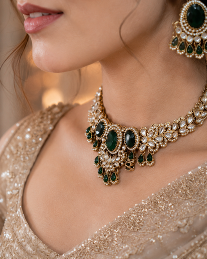 Emerald Yuvrani Premium Polki Dupe Necklace with Earring and Mangteeka
