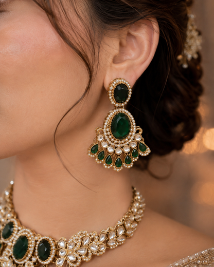 Emerald Yuvrani Premium Polki Dupe Necklace with Earring and Mangteeka