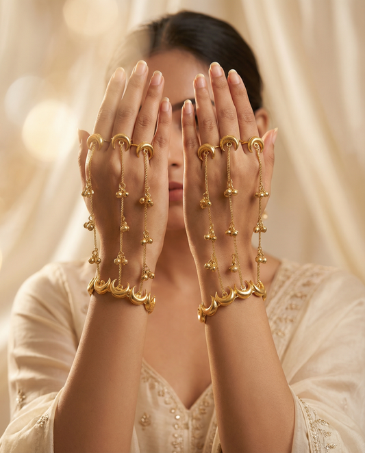 Vanshika Brass Lookalike HaathPhool