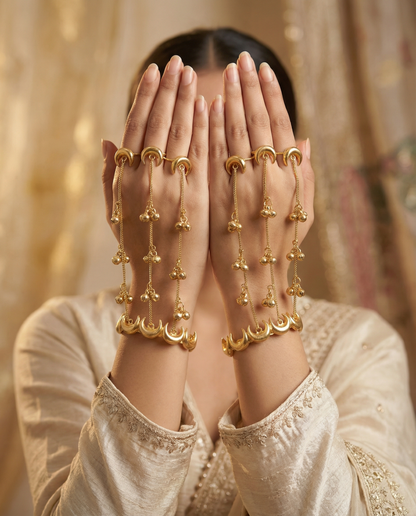 Vanshika Brass Lookalike HaathPhool