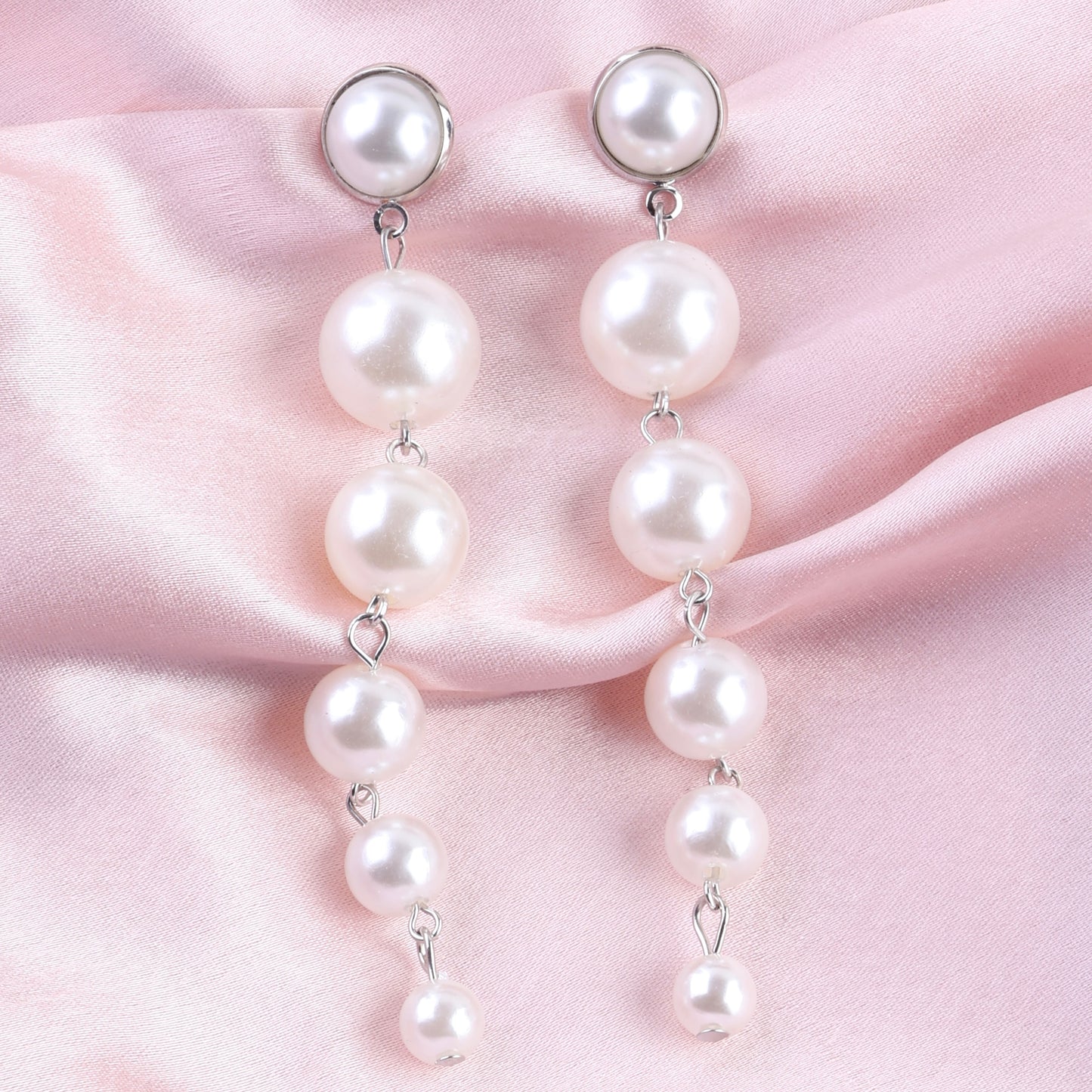 Silver Ekon Pearl Long Earring