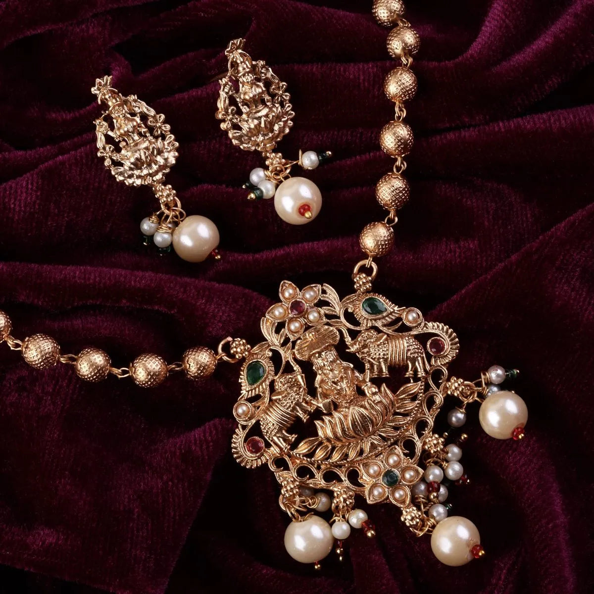 Royal Rajwada Kadambari necklace set with Earring