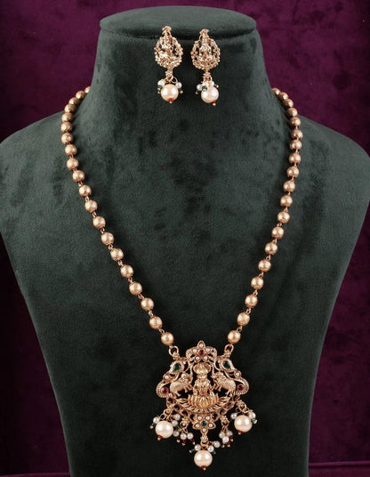 Royal Rajwada Kadambari necklace set with Earring