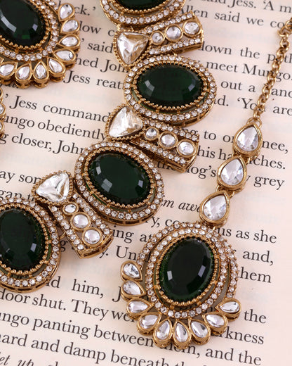 Emerald Taruja Premium Polki Dupe Necklace with Earring and Mangteeka