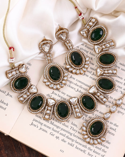 Emerald Taruja Premium Polki Dupe Necklace with Earring and Mangteeka